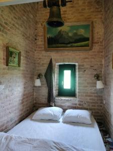 B&B / Chambres d'hotes Vieux chateau Saint-Claude : photos des chambres