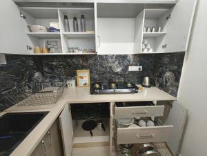 Ms Cozy Unwind - Lily