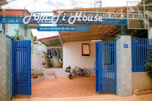 Tôm Ti House - Mộc Châu