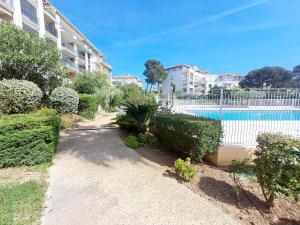 Grand T3 avec Terrasse et Jardin