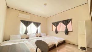 AkiraHome Tsurumibashi -Private two-story house, 6BR, 12Beds, max20ppl for big family