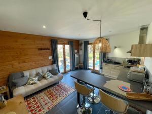 Appartements GITES ROC N' VOL AU COEUR DU VERDON : photos des chambres