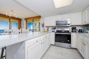 Phoenix IV 4031 condo