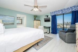 Phoenix IV 4031 condo