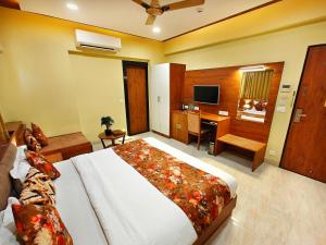 Opulence Inn - 500 Meters From Railway Station