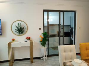 Executive modernly furnished two bedroom apartment with close proximity to yaya center and gourmet restaurants