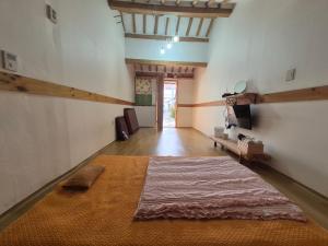 Jeonju Tosarang Guesthouse