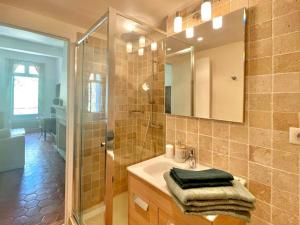 Appartements Le 100% Uzes, charme en plein centre historique : photos des chambres