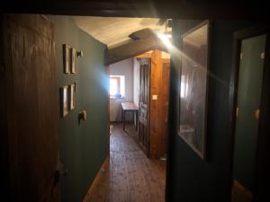 B&B / Chambres d'hotes Chambres et Tables d'hotes - Les Ateliers de Pontajou - Pelerin navette gratuite a Saugues : photos des chambres