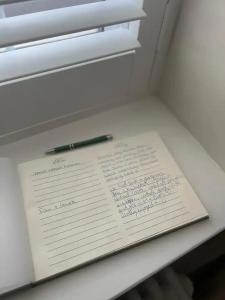 Gable Cottage - Stain- Copper Bath - Logburner