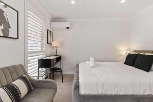 Charming Three-Story Terrace House in Pyrmont