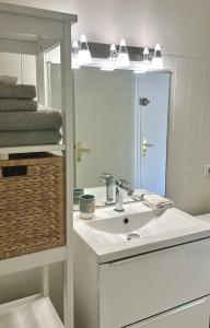 Superbe Studio plein centre de Juan les pins 500m des plages