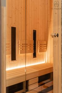 Flatbook-Granaria Apartments with Sauna in the City Center