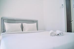 Chic and Cozy Studio at Serpong Garden Apartment By Travelio