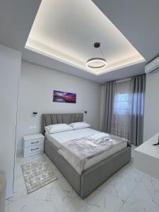 White and Cozy Apartment