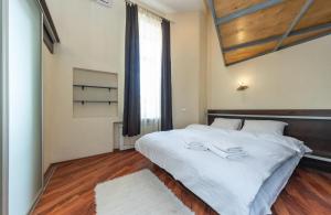 Comfortable Apartment on Mikhaylovskiy lane