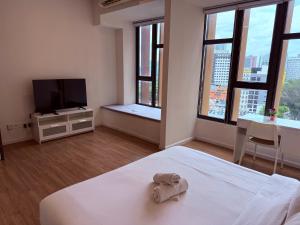 Ceylonz Suites by ROOMY