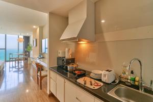 S Lux Apartment Starcity with Sea View