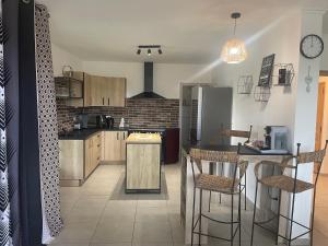Villas Villa dans le Gard situee entre Nimes, Ales et Uzes avec piscine et spa jacuzzi : photos des chambres