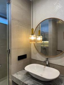 Family Haven 6BR Luxe Villa in Berawa, Canggu