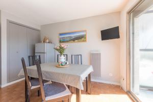 Appartements Les 4 Soleils - Jolie vue montagnes : photos des chambres