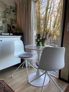 Verblijf bij Femke met weids uitzicht & Tuintje