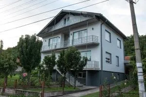 Vikend Kuća Živković - Strmosten