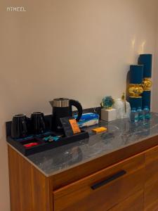 10-bedroomsand upscale modern living room in cooperation area