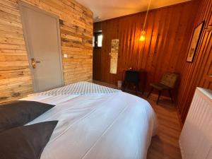 Hotels Le Ristolas : Chambre Double ou Lits Jumeaux - Vue sur Montagnes