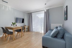 Stylish Apartment Rybacka with Parking by Noclegi Renters