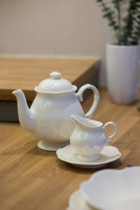 Kasprzaka Elegant Apartment in Wola with Parking by Noclegi Renters