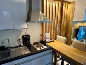 Studio Unit with Netflix