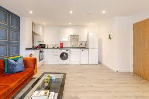Brand New Modern, The Chic Nexus Apartment Central Headington