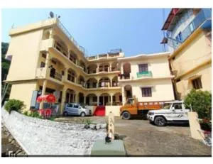 Hotel Gujrat Bhawan, Phata - Gupta Kāshi