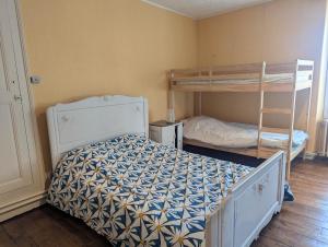Maisons de vacances Maison de bourg avec jardin : photos des chambres