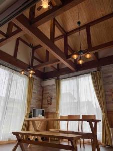 2-minute walk to the sea, a secret base that children can also enjoy, beautiful high-ceiling beams, free gas BBQ rental, detached villa