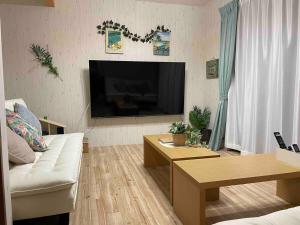 2-minute walk to the sea, a secret base that children can also enjoy, beautiful high-ceiling beams, free gas BBQ rental, detached villa