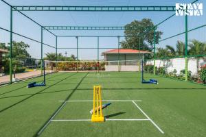 The Grand Ten by StayVista - 10BHK Pet-Friendly Cottage with Projector
