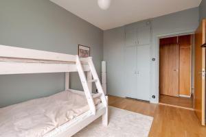 180 Sqm 5BR Apartment with Stunning View in Östermalm