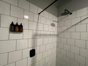 Black Brick Foreshore Studio Apartment