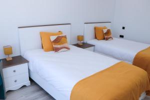 Duplex terrasse vue mer et ville, Pieds dans leau