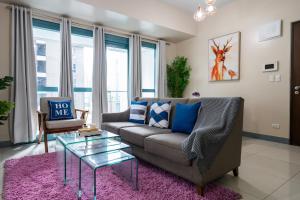 One Uptown Residence BGC 2BR Cor unit with balcony ,washer