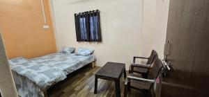 Devansh Paying Guest House