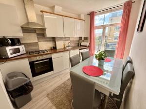 Enormous Family Flat (7 guests)