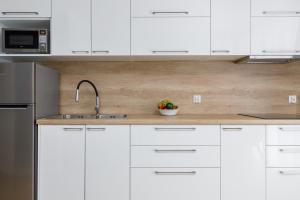 Seaside Apartment Rybacka with Parking by Noclegi Renters