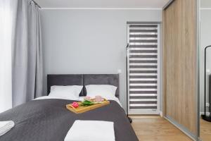 Seaside Apartment Rybacka with Parking by Noclegi Renters