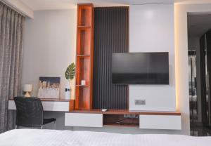 Housr Sector 41 Near Fortis Hospital