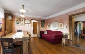 House sound of nature by Villas Guide