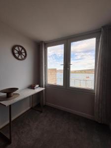 Stylish Coastal Apartment with Breathtaking views