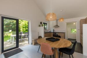 Welcome in - Vakantiehuis in bosrijke omgeving, nabij strand I Vebenabos 69 De Tuureluur Dishoek